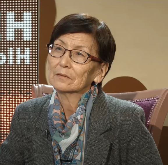 сыншы, Қазақстанның еңбек сіңірген қайраткері Әлия Бөпежанова